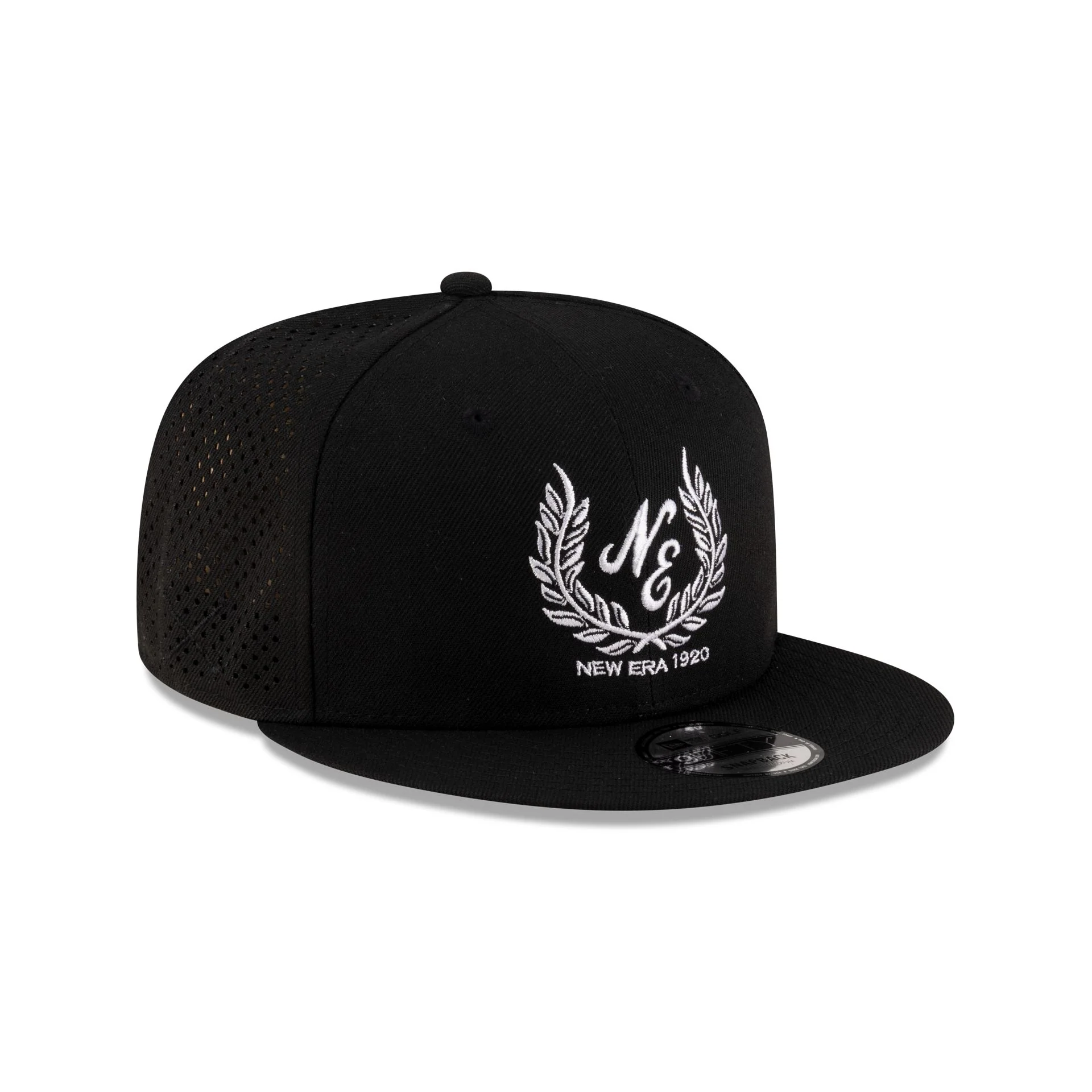 New Era Cap Laurel Wreath Black 9FIFTY Snapback Hat