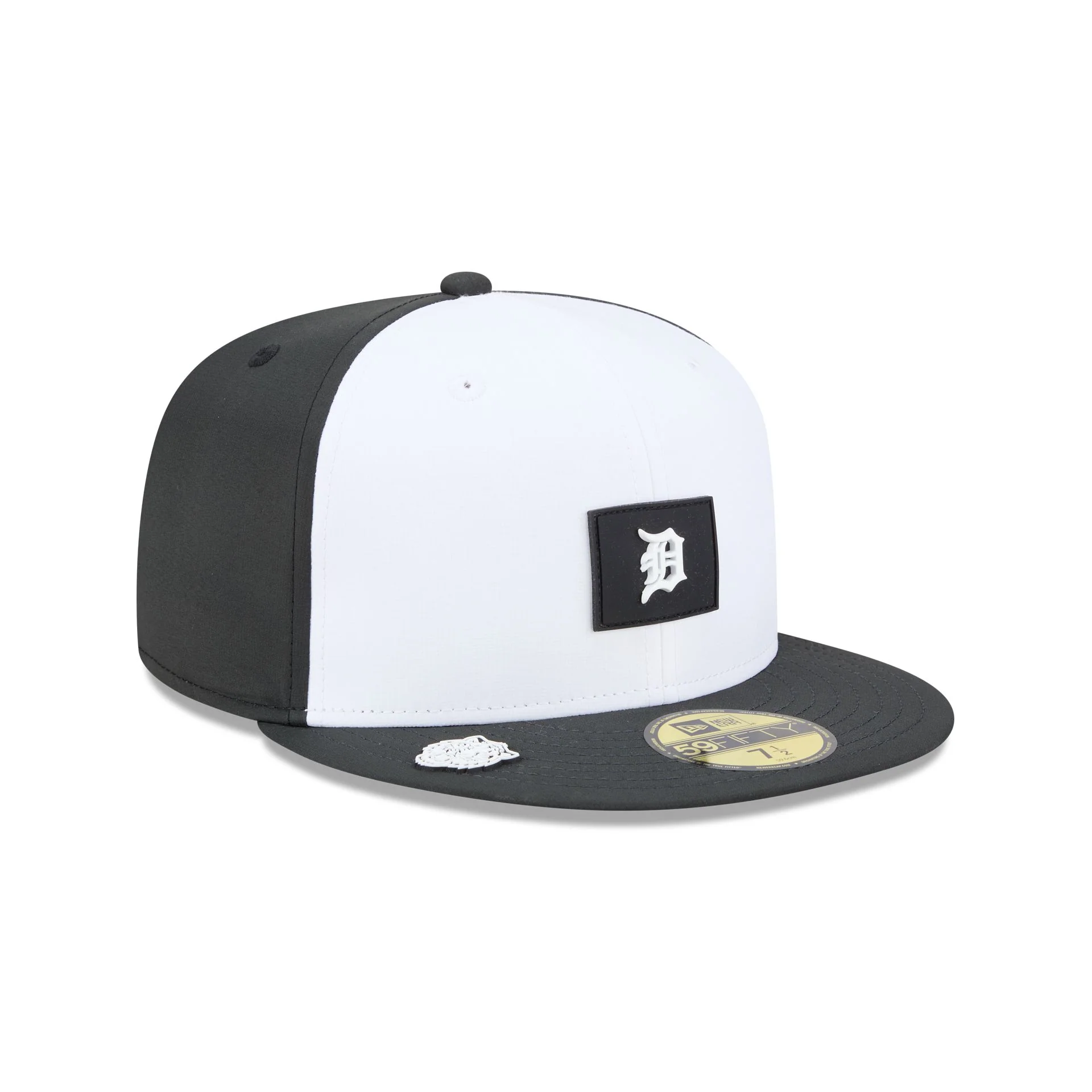 Detroit Tigers 2026 Clubhouse Black & White 59FIFTY Fitted Hat