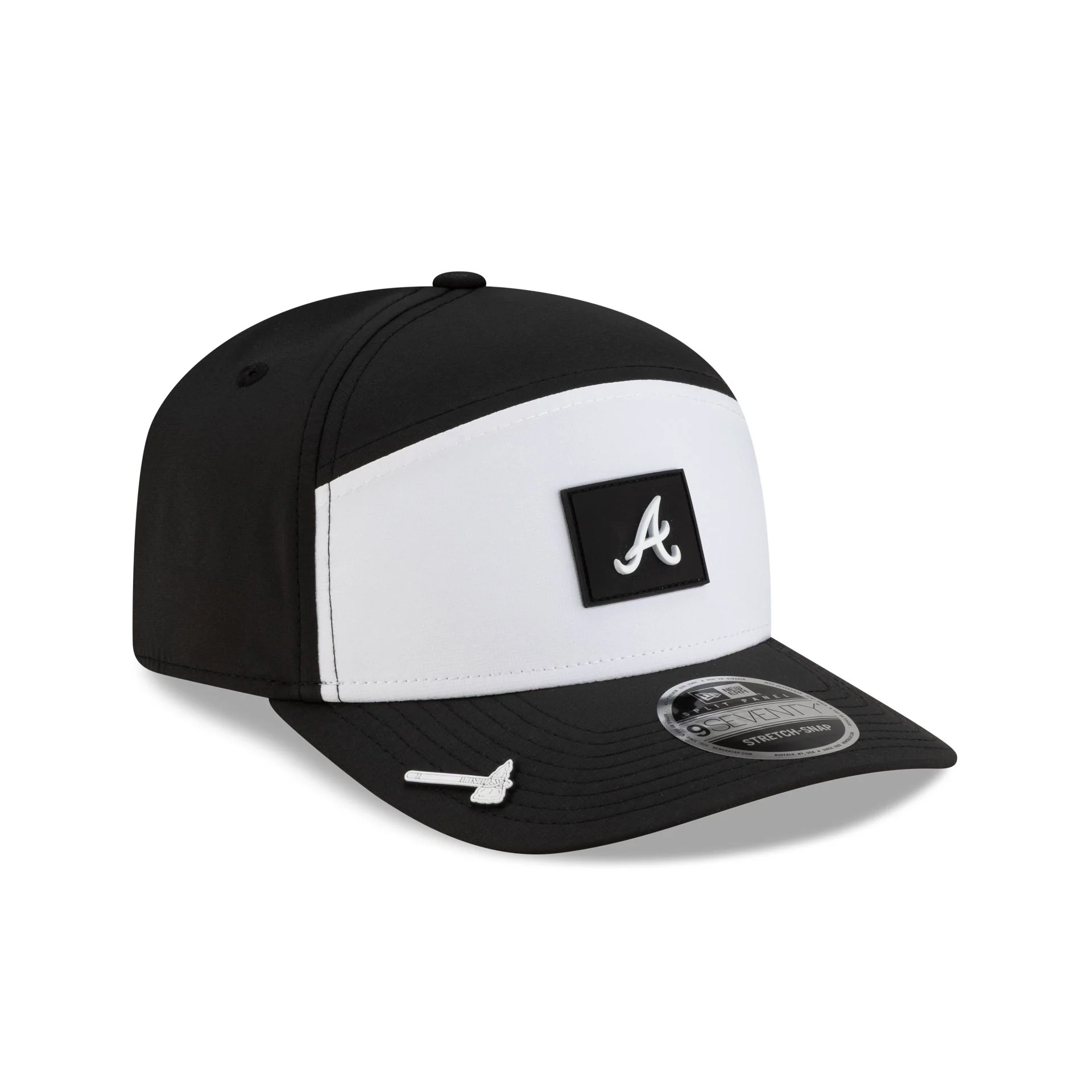Atlanta Braves 2026 Clubhouse Black & White Split Panel 9SEVENTY Stretch-Snap Hat